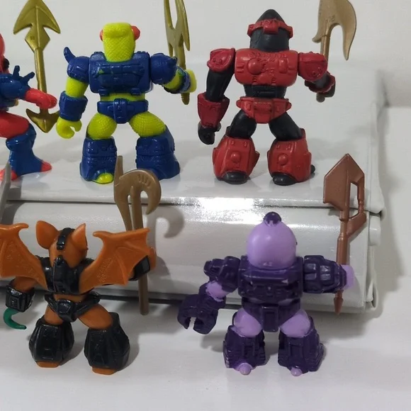 Vintage Lot Hasbro Battle Beasts - Picture 10 of 13